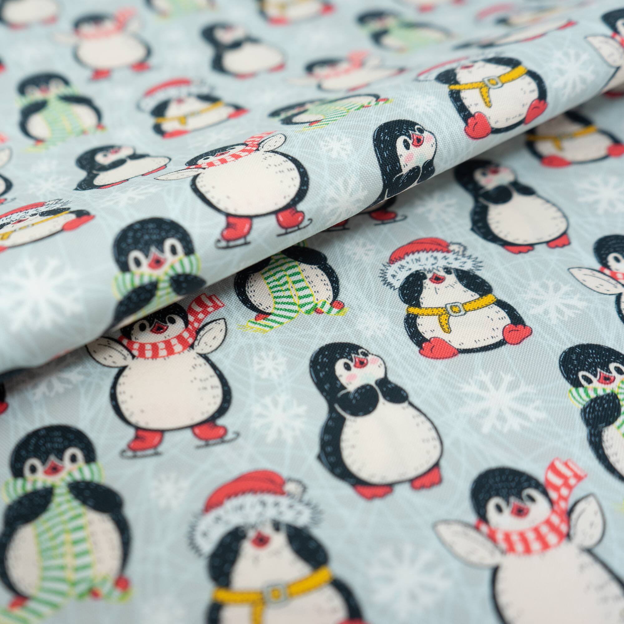 SINGER Christmas Holiday Penguins Cotton Fabric